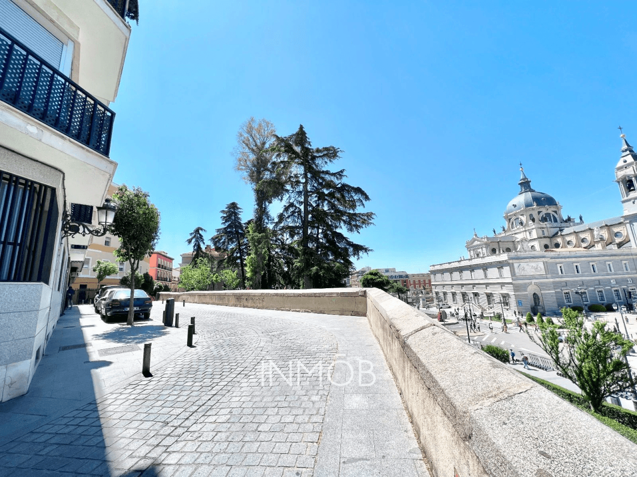 LOCAL OFICINA con VISTAS CATEDRAL ALMUDENA