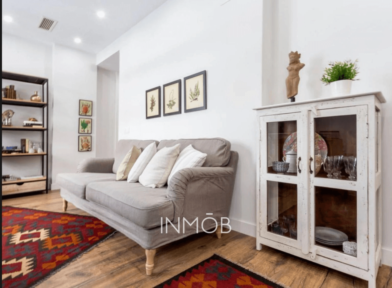 Exclusivo Piso de 3 Dormitorios en Calle Doctor Castelo, a Pasos del Parque del Retiro