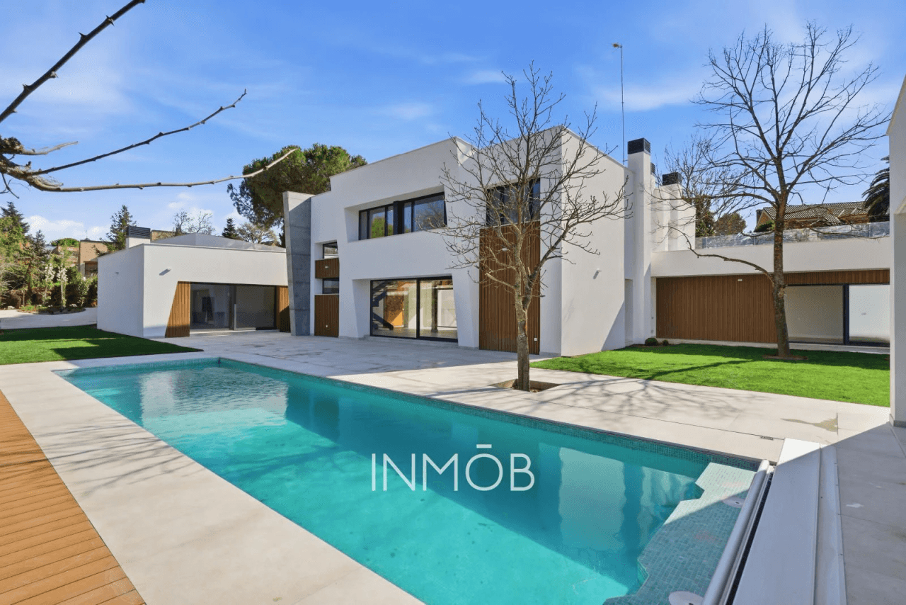 CASA SELLA - ARQUITECTURA CONTEMPORANEA en LAS LOMAS