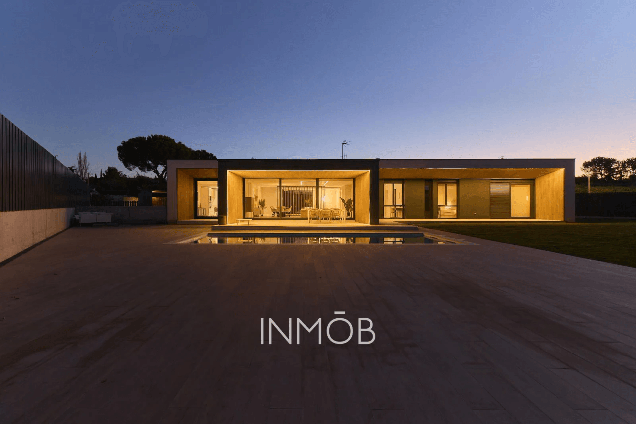 CHALET DE LUJO QHOMES VENTA BOADILLA DEL MONTE - SEGURIDAD PRIVADA 24 HORAS