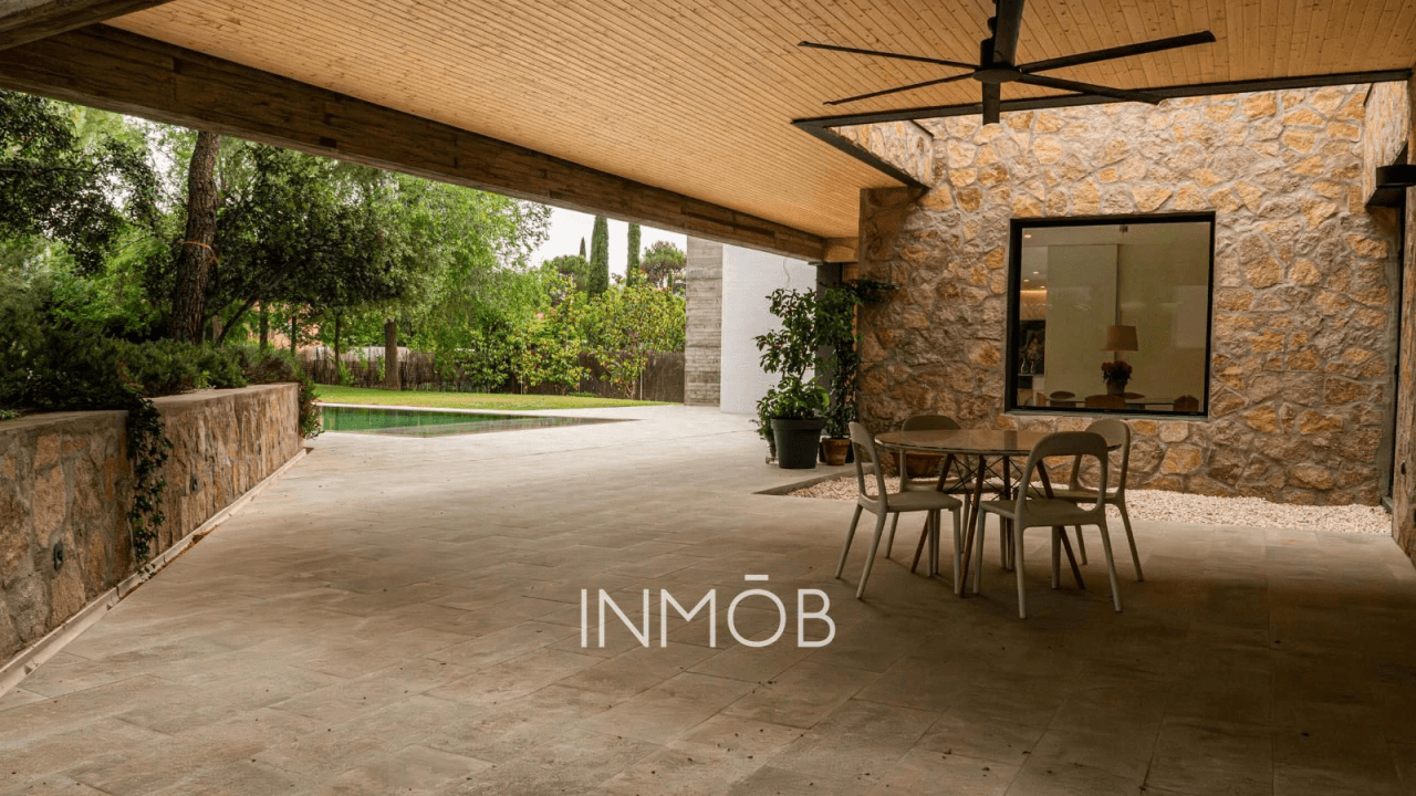 MODERNO CHALET INDEPENDIENTE ESTILO NORDICO EN LAS LOMAS