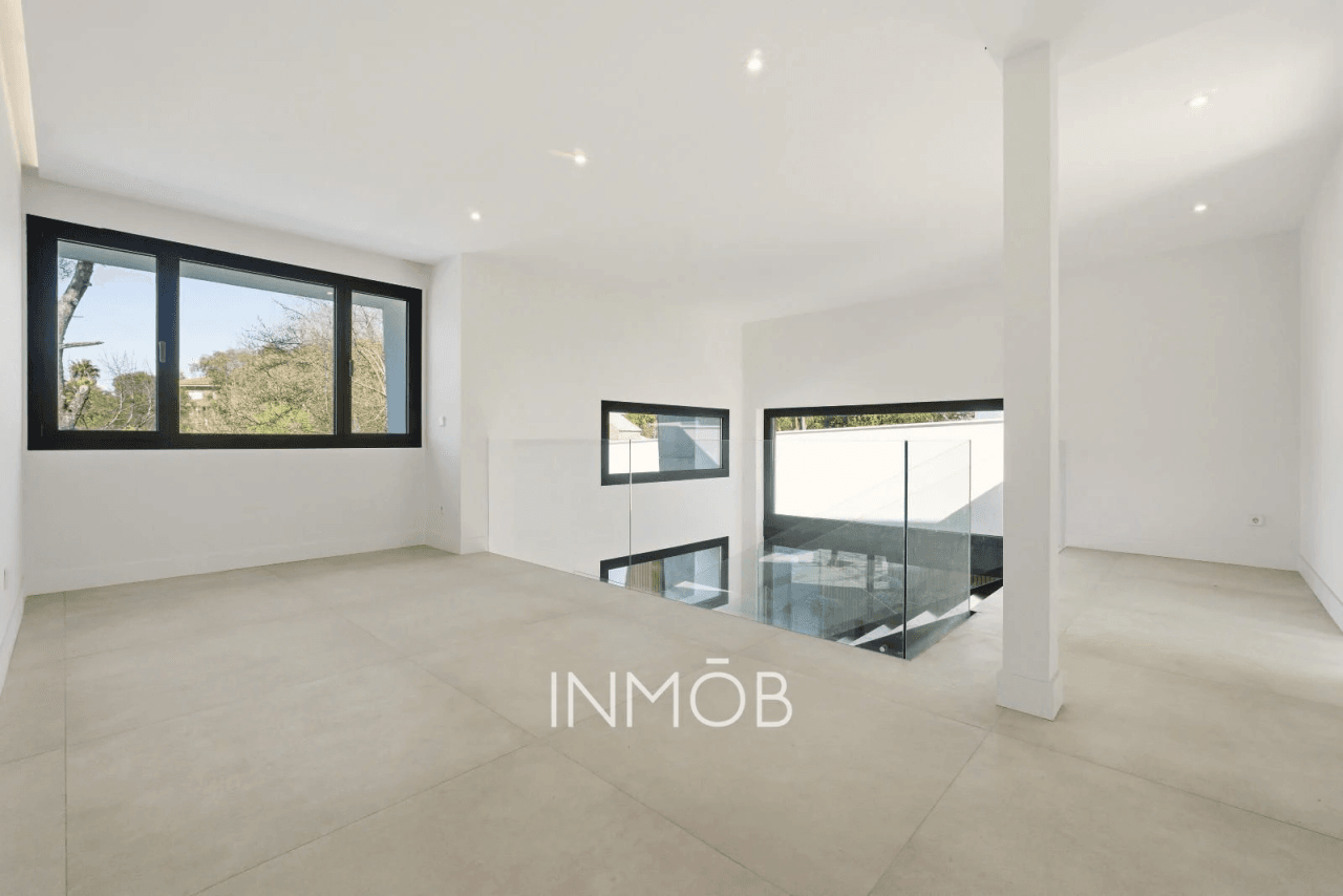 CASA SELLA - ARQUITECTURA CONTEMPORANEA en LAS LOMAS