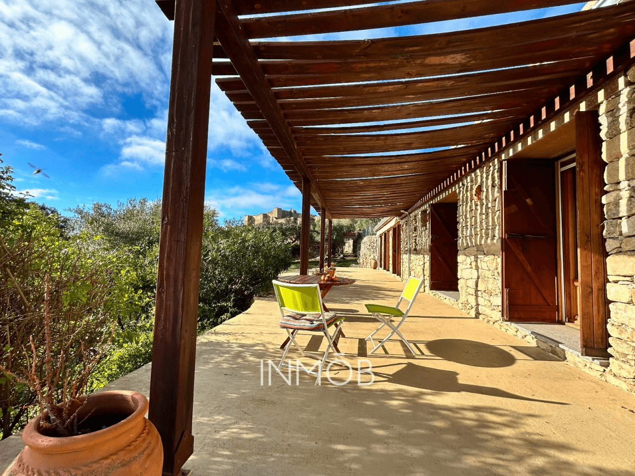 CASA DE CAMPO EN TRUJILLO - 3 CONSTRUCCIONES - RUSTICA Y REHABILITADA CON VISTAS AL CASTILLO DE TRUJILLO