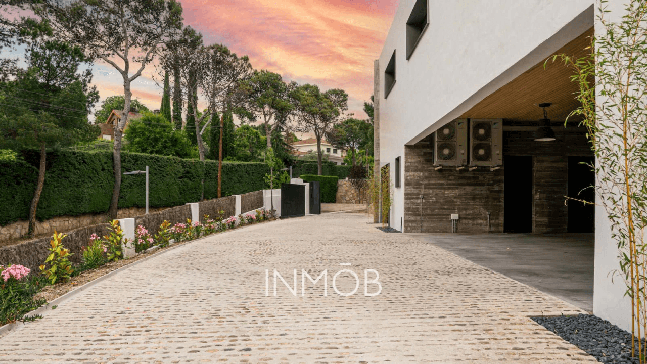 MODERNO CHALET INDEPENDIENTE ESTILO NORDICO EN LAS LOMAS