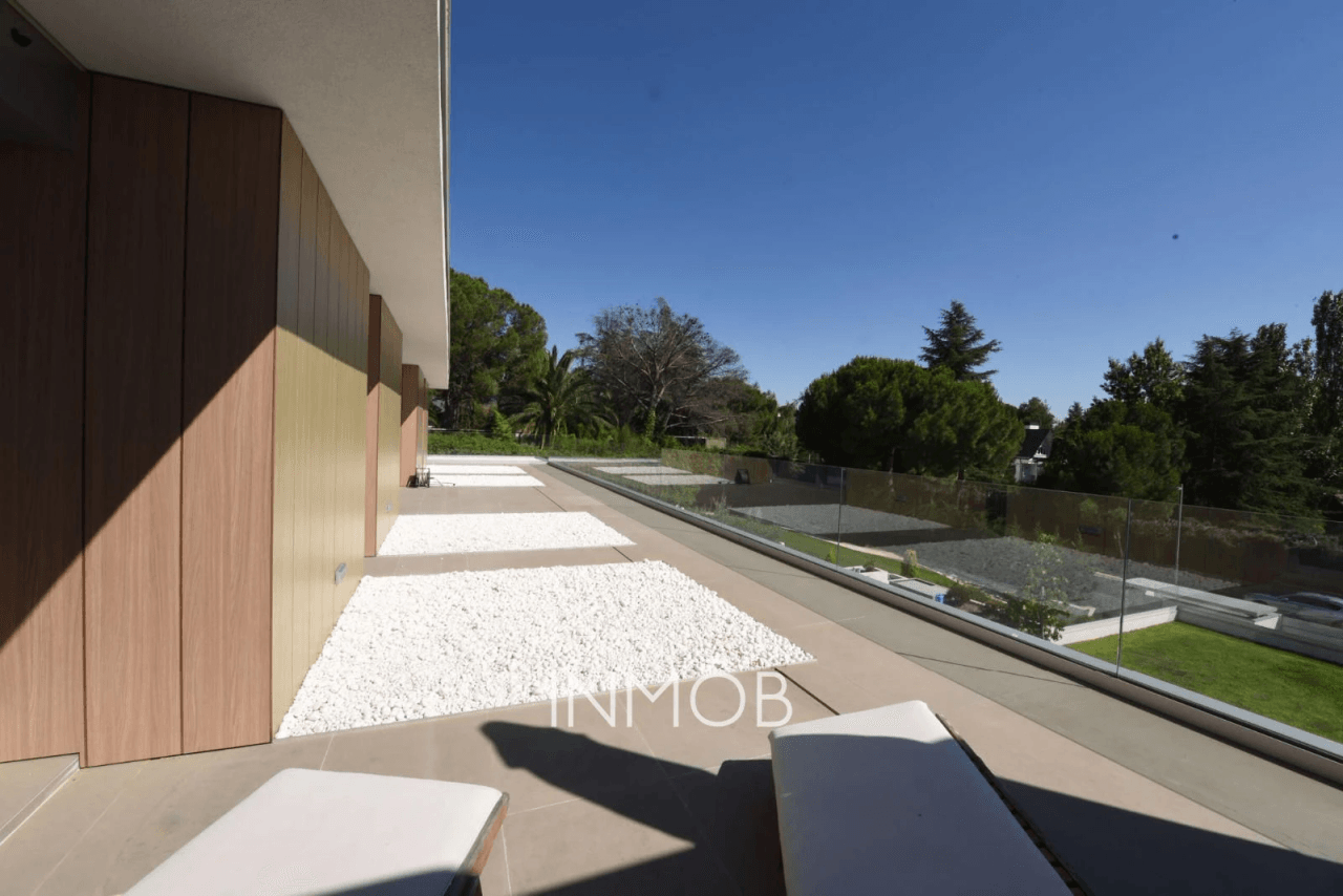 CHALET MODERNO - URB. LAS LOMAS - BOADILLA DEL MONTE