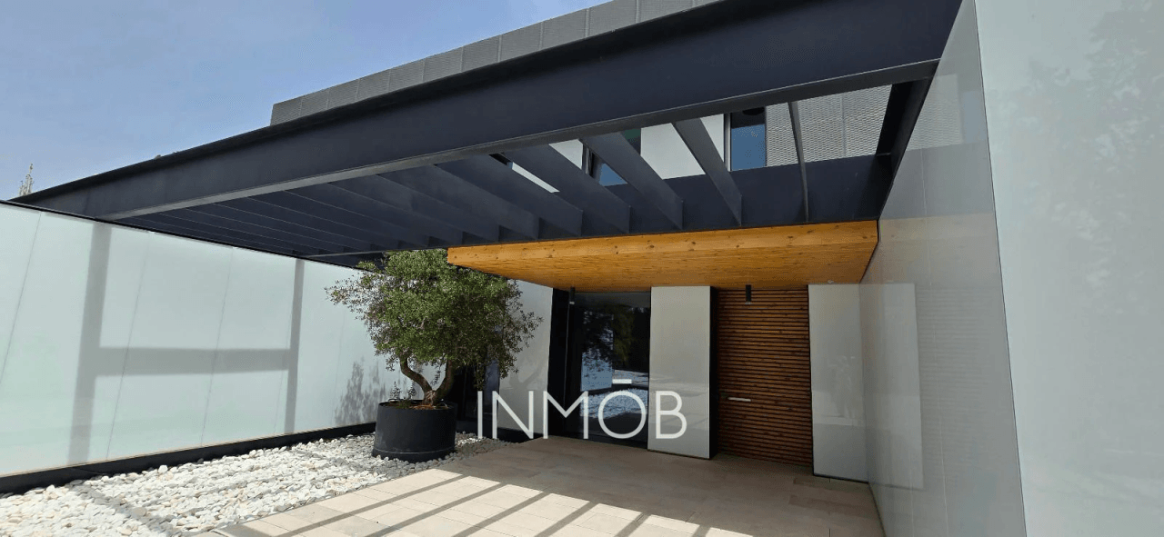 EXCLUSIVIDAD LA FINCA POZUELO MADRID - FOTOVOLTAICA Y ASCENSOR