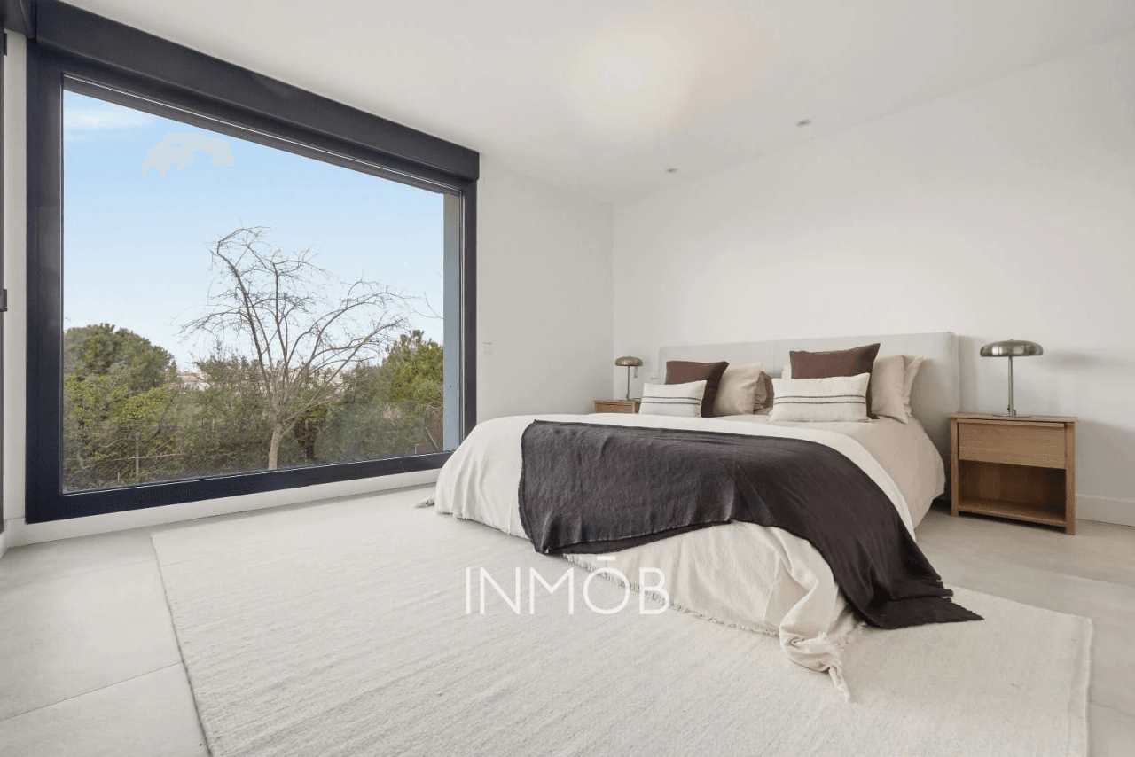 A ESTRENAR MODERNIDAD Y LUJO CHALET INDEPENDIENTE EN BONANZA