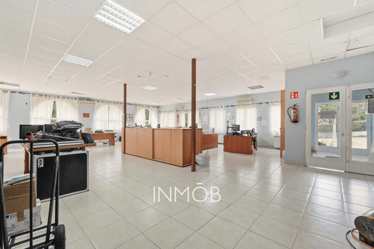 Más de 3.000 m² en el punto más cotizado de Las Lomas | Propiedad con tres construcciones independientes