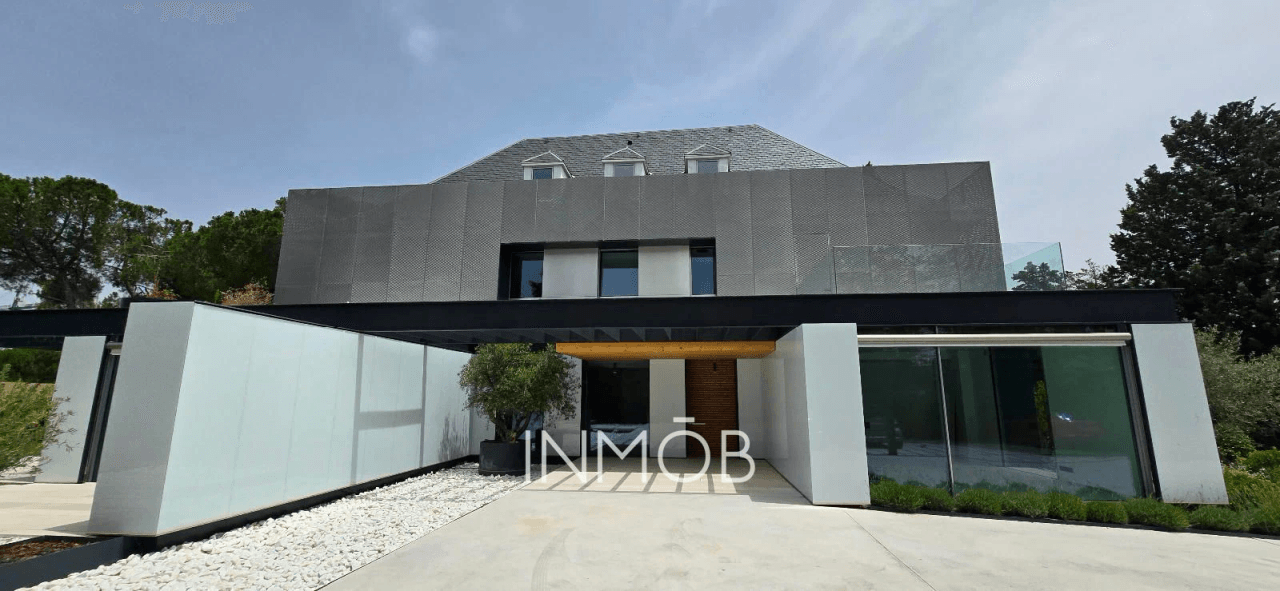 EXCLUSIVIDAD LA FINCA POZUELO MADRID - FOTOVOLTAICA Y ASCENSOR