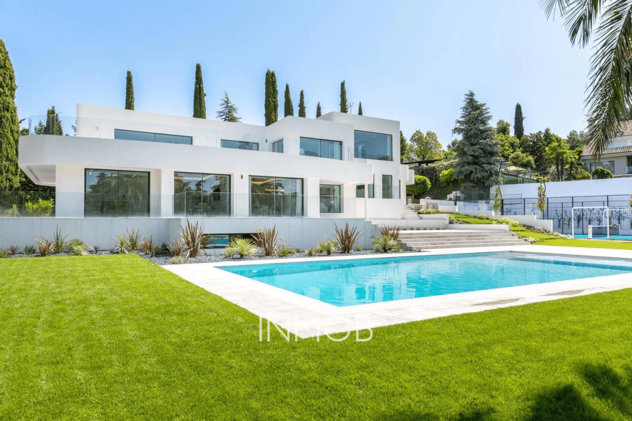 MAGNANIMA y ELEGANTE VILLA EN LAS LOMAS BOADILLA DEL MONTE