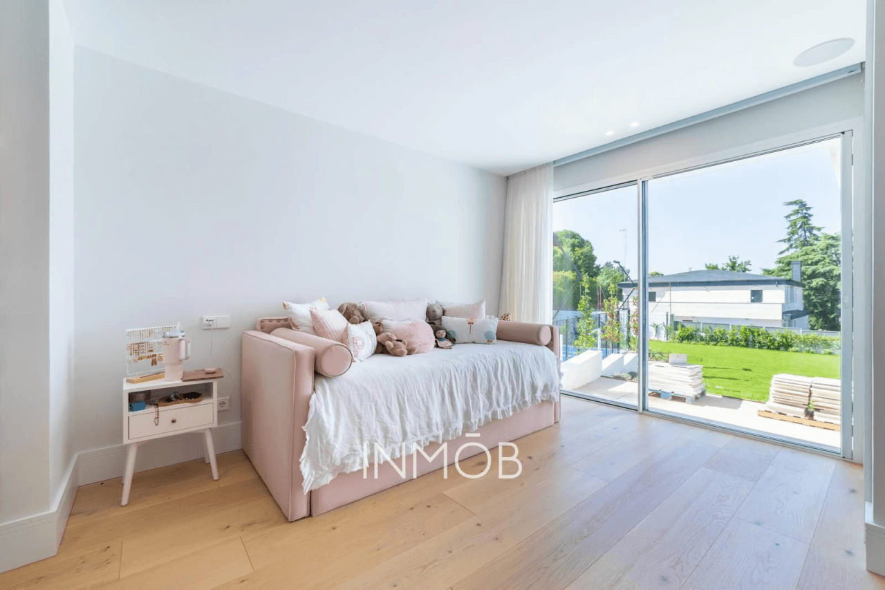 MAGNANIMA y ELEGANTE VILLA EN LAS LOMAS BOADILLA DEL MONTE