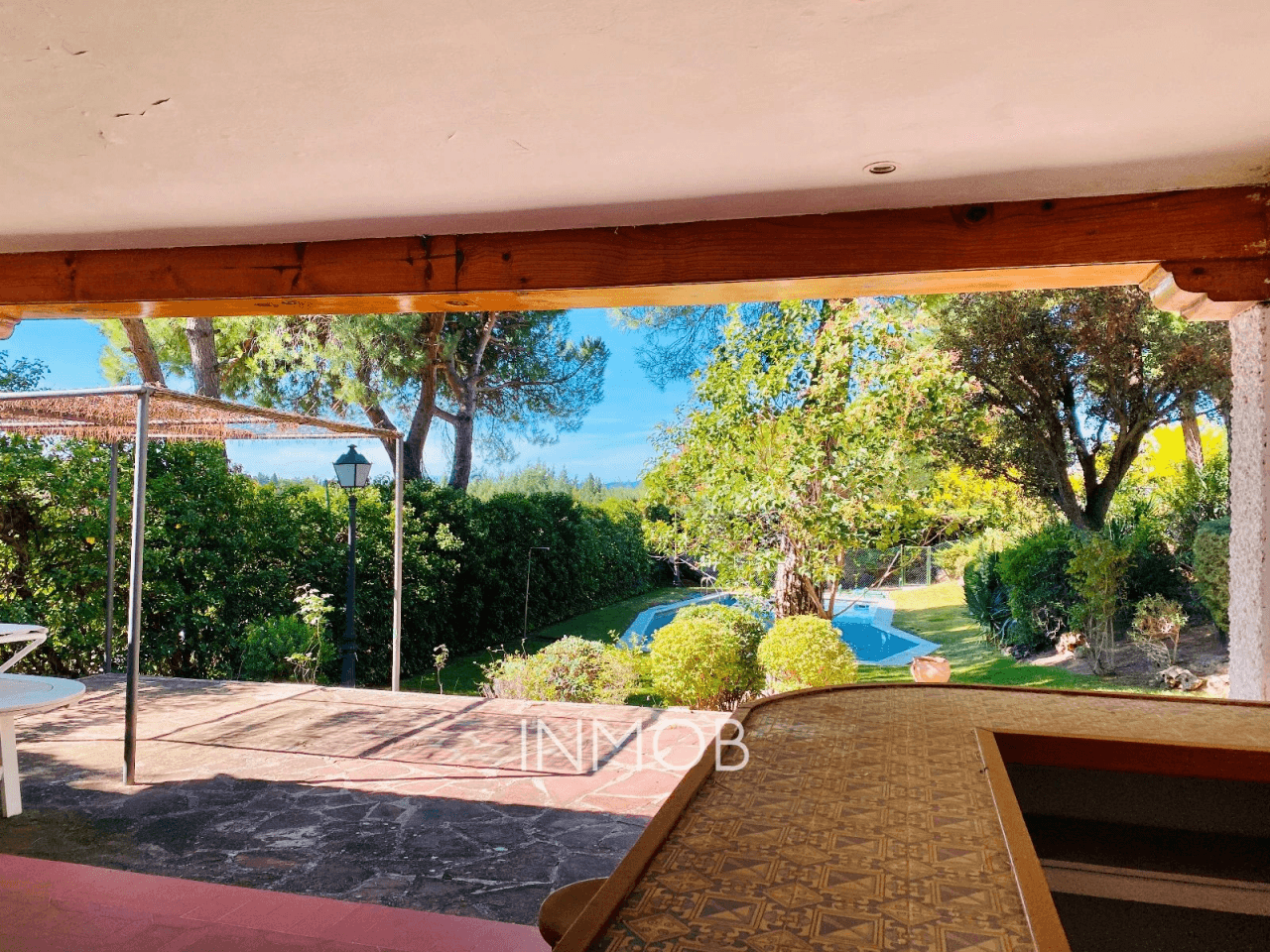 VILLA DE LUJO EN MONTEPRINCIPE EN UNA SOLA PLANTA - REFORMA