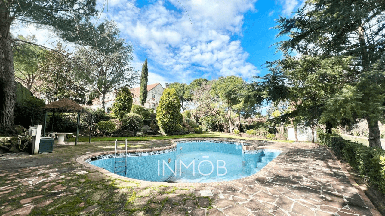 CHALET INDEPENDIENTE EN PARCELA 3.118m2 - BONANZA -