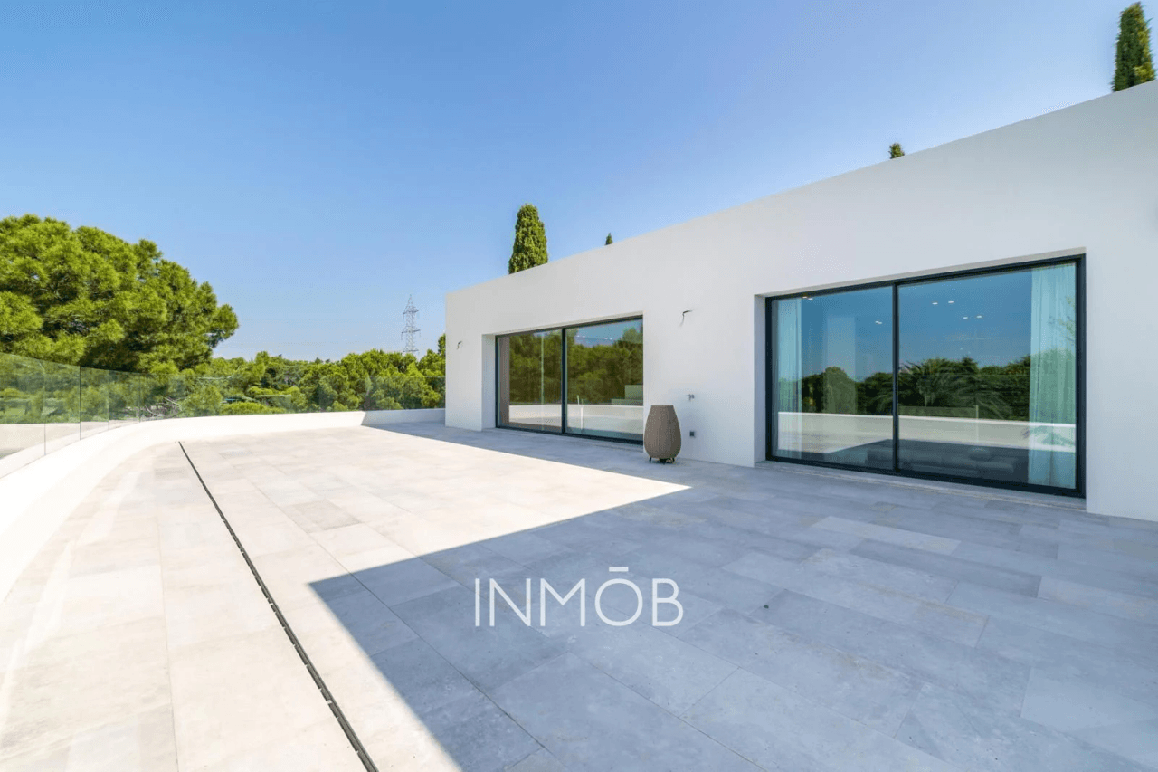 MAGNANIMA y ELEGANTE VILLA EN LAS LOMAS BOADILLA DEL MONTE