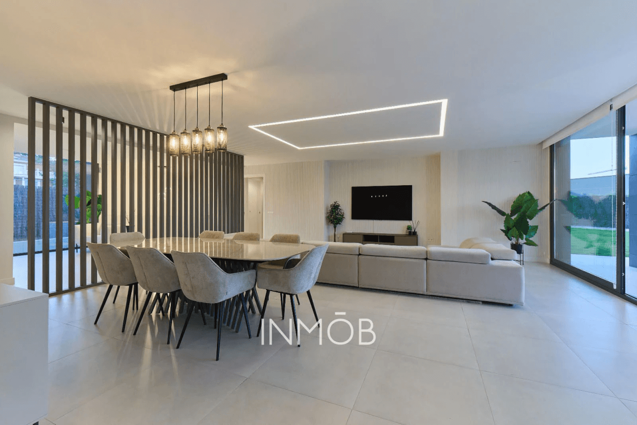 CHALET DE LUJO QHOMES VENTA BOADILLA DEL MONTE - SEGURIDAD PRIVADA 24 HORAS