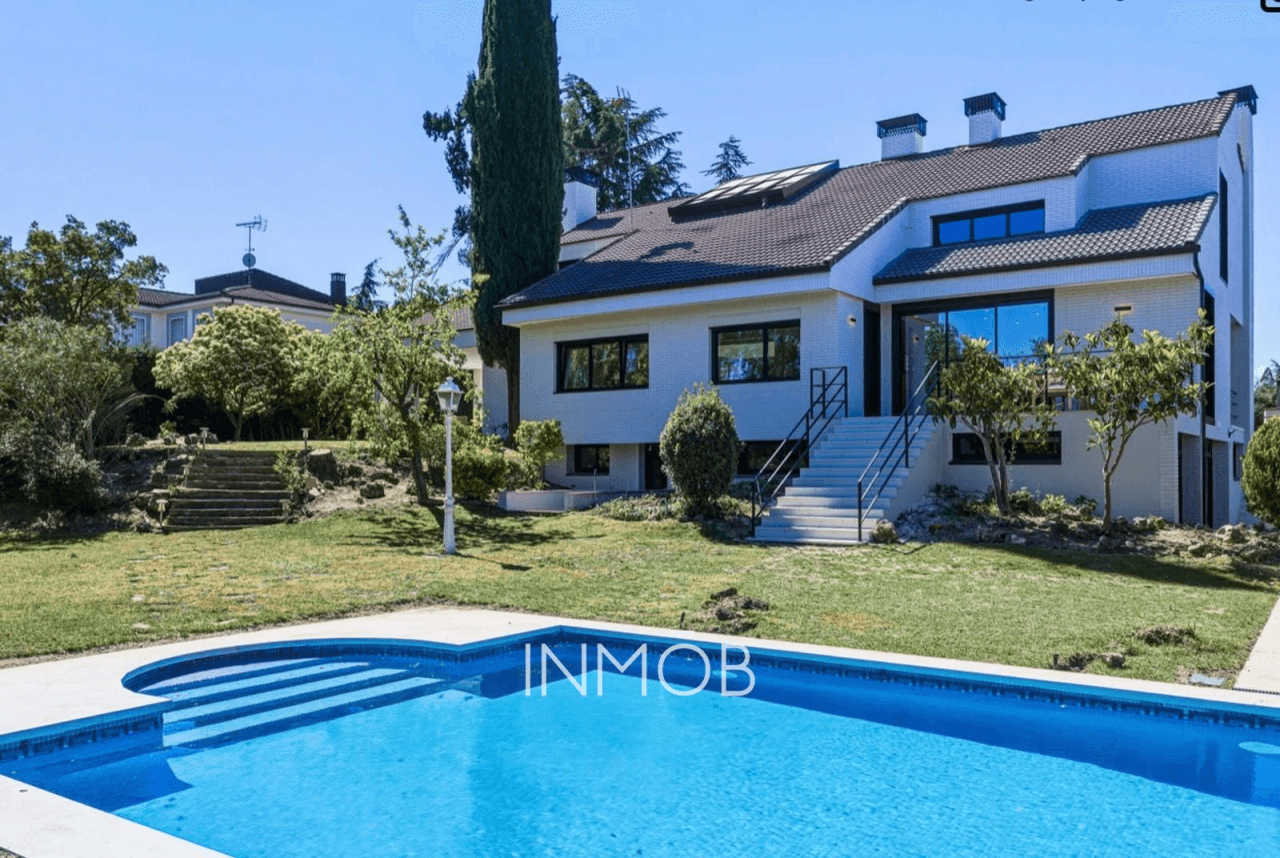 VILLA SANTA BARBARA - DONDE LA LUZ TRANSFORMA EL ESPACIO