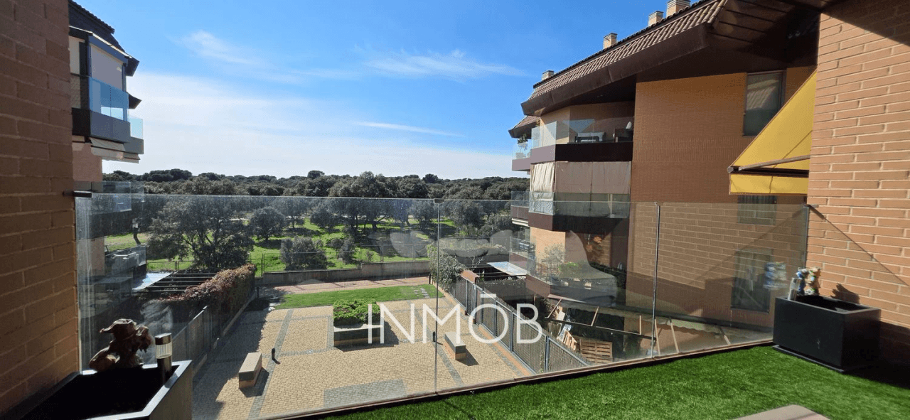VIVIR VIENDO UN MONTE DE ENCINAS - PISO CON MARAVILLOSA TERRAZA
