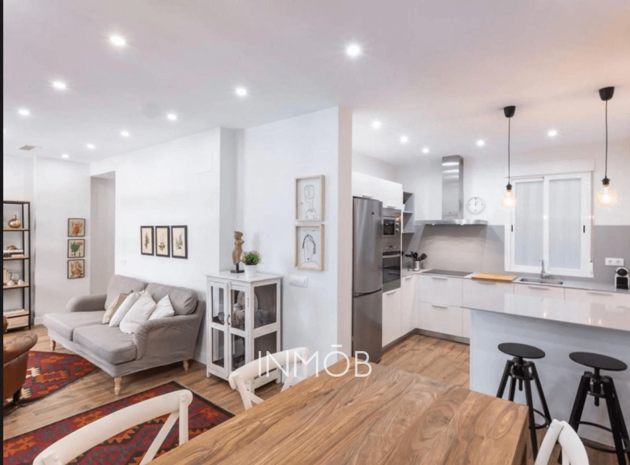 Exclusivo Piso de 3 Dormitorios en Calle Doctor Castelo, a Pasos del Parque del Retiro