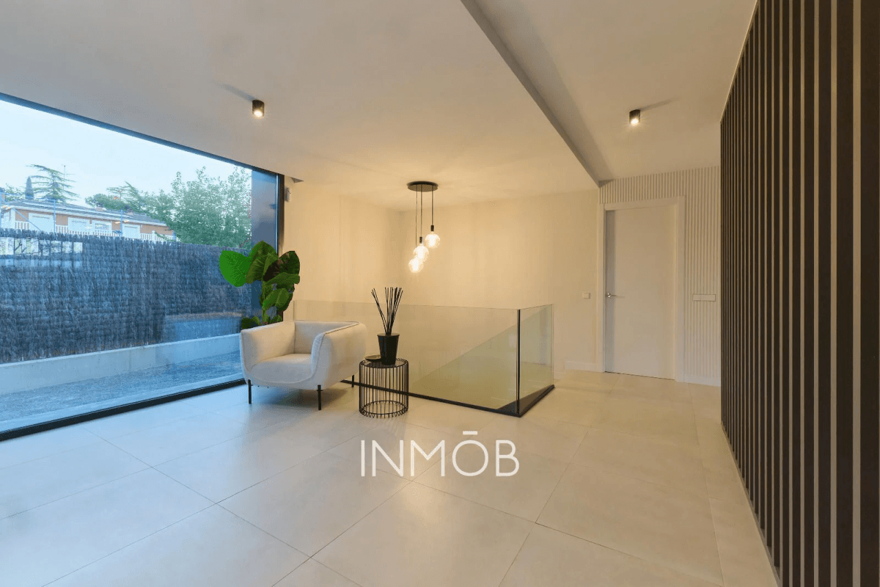 CHALET DE LUJO QHOMES VENTA BOADILLA DEL MONTE - SEGURIDAD PRIVADA 24 HORAS