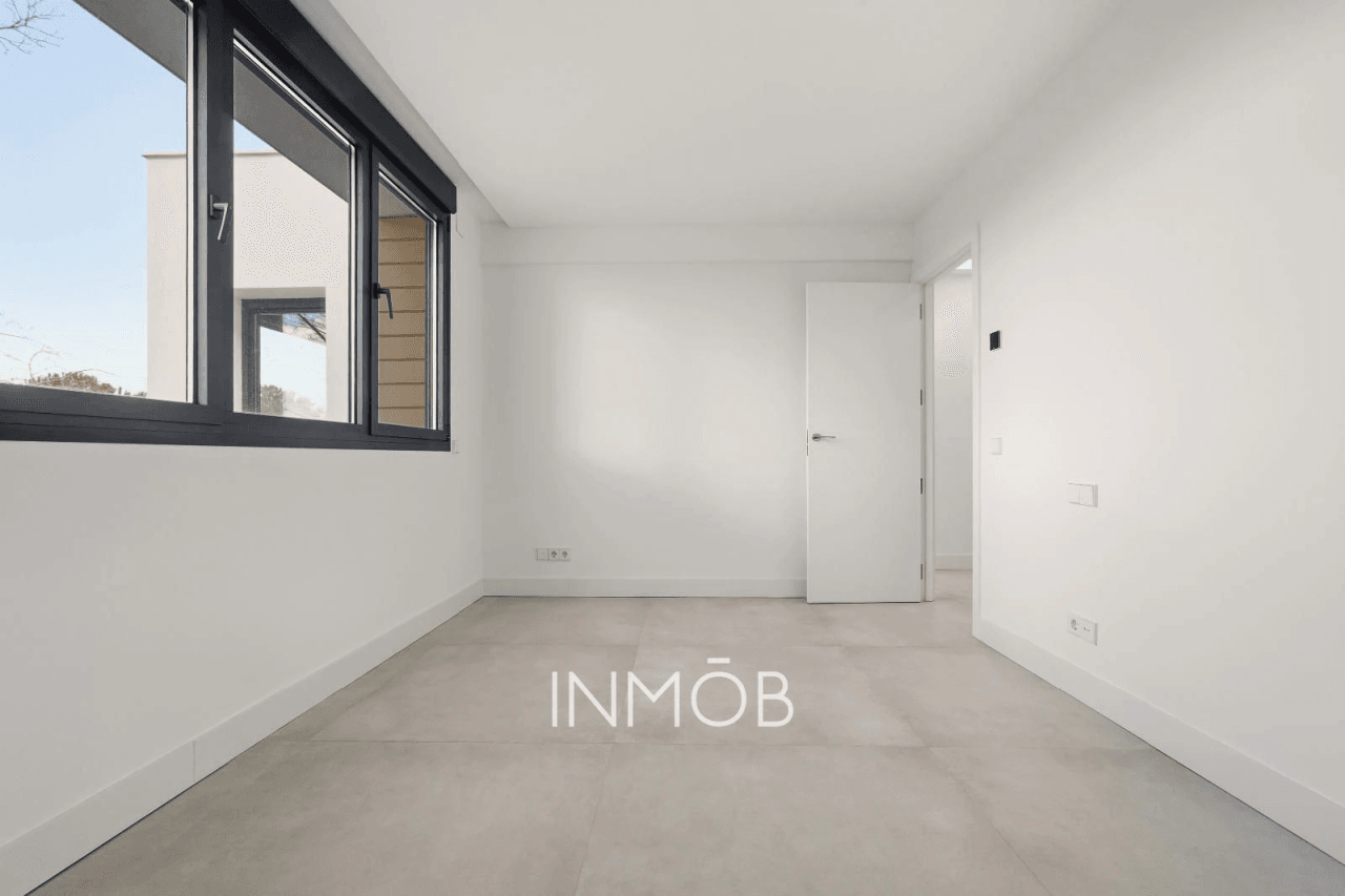 A ESTRENAR MODERNIDAD Y LUJO CHALET INDEPENDIENTE EN BONANZA