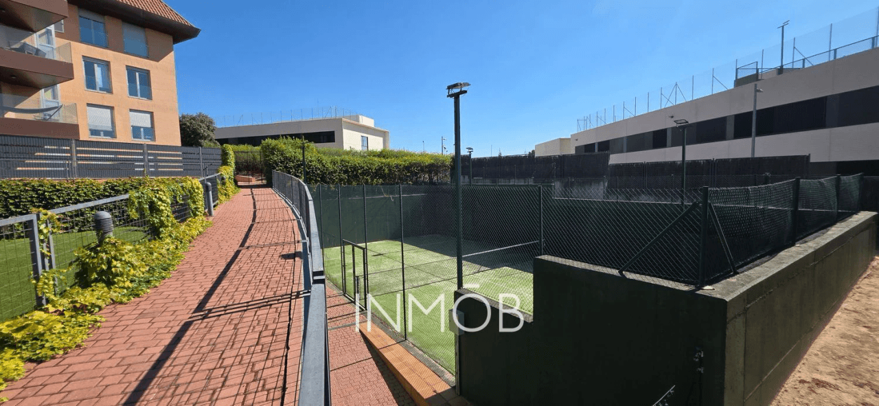 VIVIR VIENDO UN MONTE DE ENCINAS - PISO CON MARAVILLOSA TERRAZA