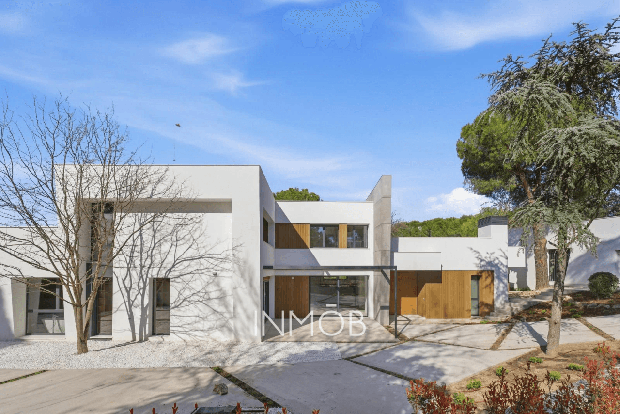 CASA SELLA - ARQUITECTURA CONTEMPORANEA en LAS LOMAS