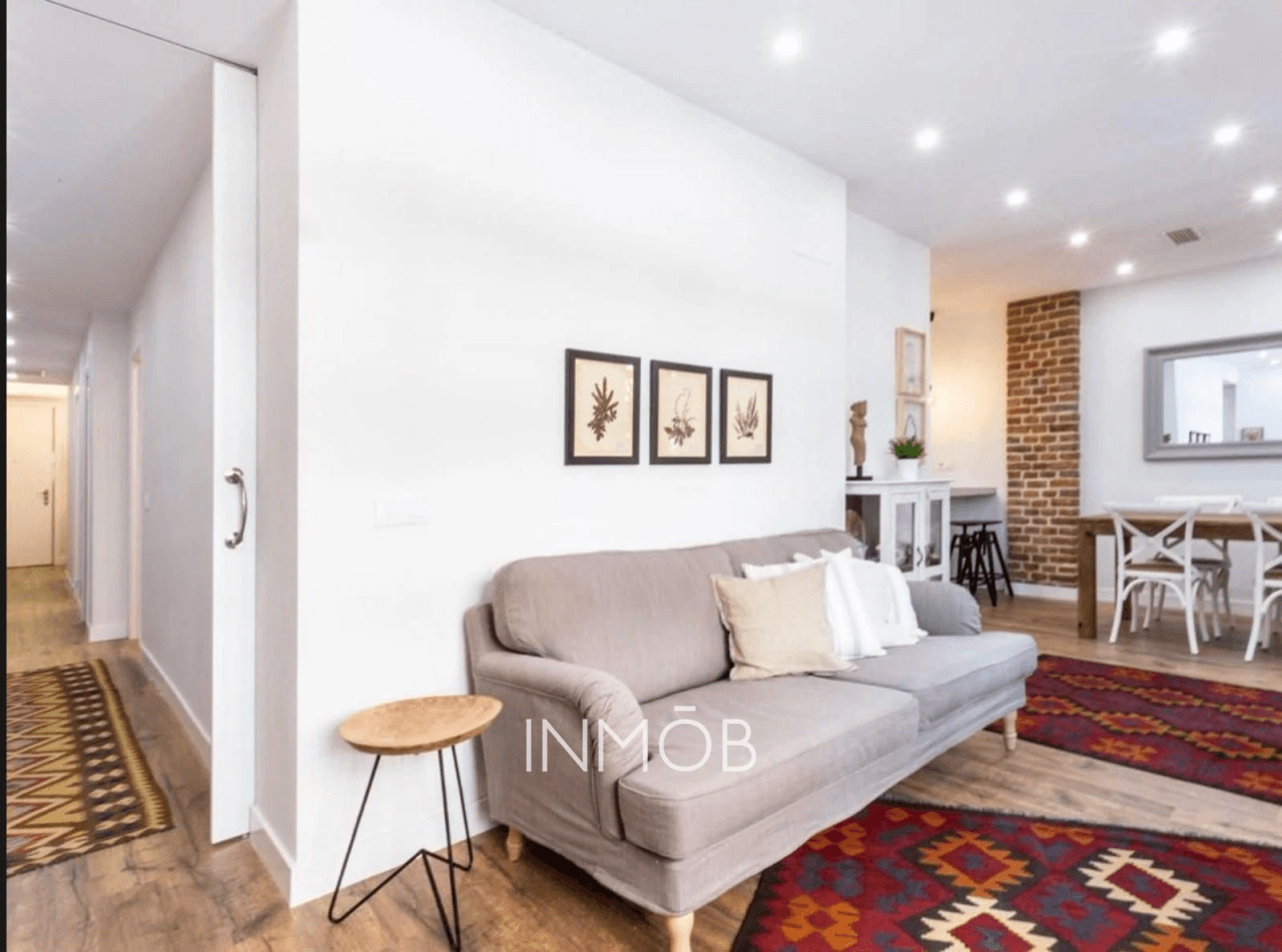 Exclusivo Piso de 3 Dormitorios en Calle Doctor Castelo, a Pasos del Parque del Retiro