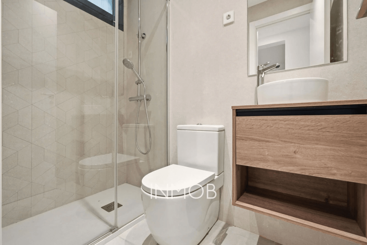 A ESTRENAR MODERNIDAD Y LUJO CHALET INDEPENDIENTE EN BONANZA