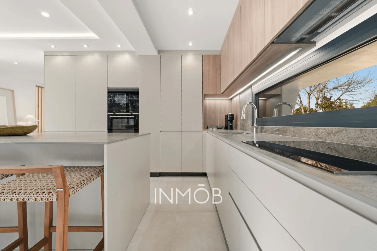 A ESTRENAR MODERNIDAD Y LUJO CHALET INDEPENDIENTE EN BONANZA