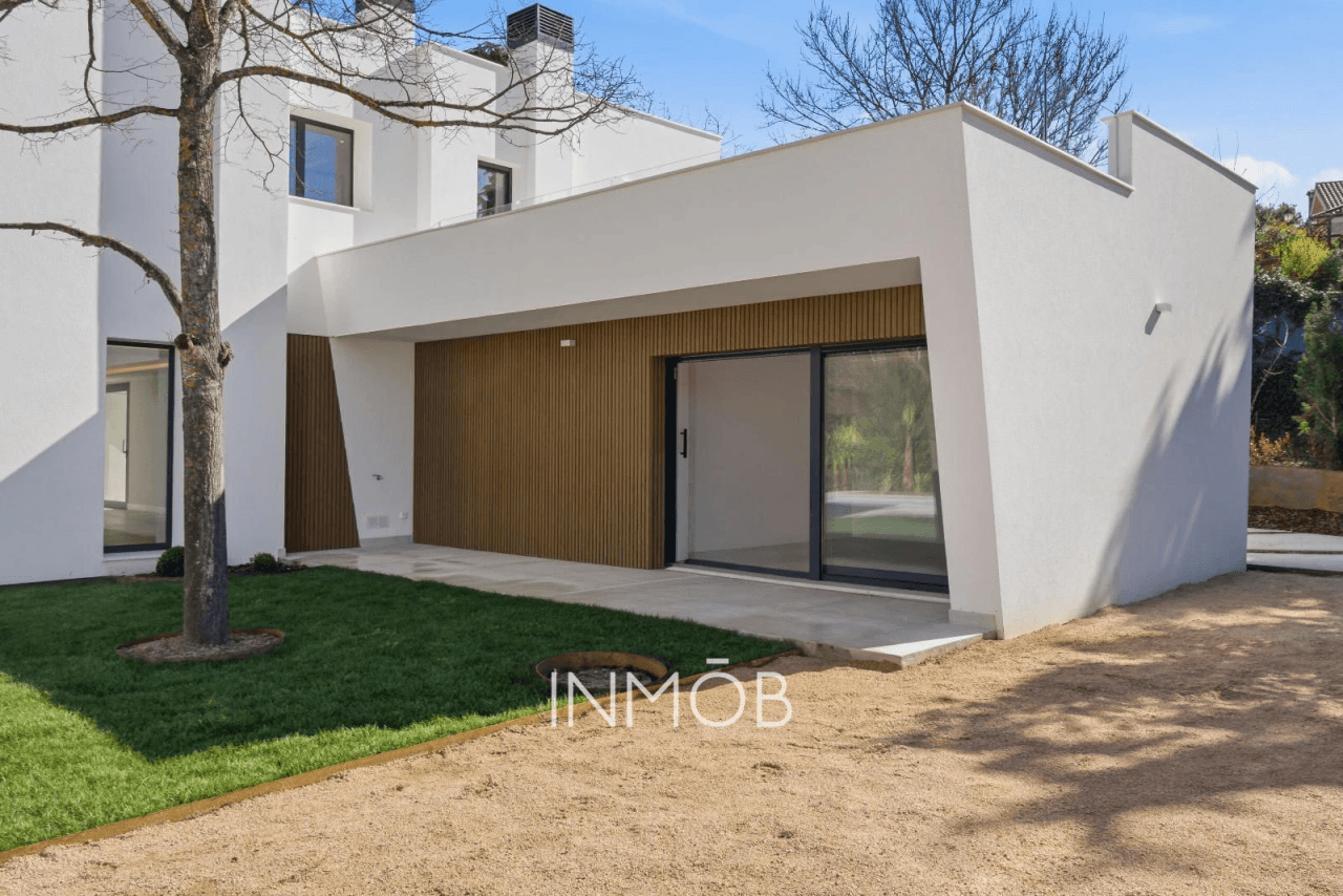 CASA SELLA - ARQUITECTURA CONTEMPORANEA en LAS LOMAS