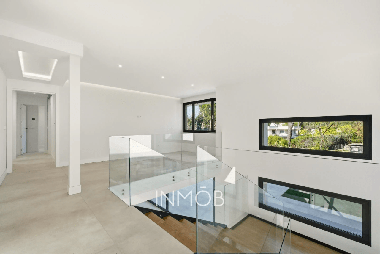 CASA SELLA - ARQUITECTURA CONTEMPORANEA en LAS LOMAS