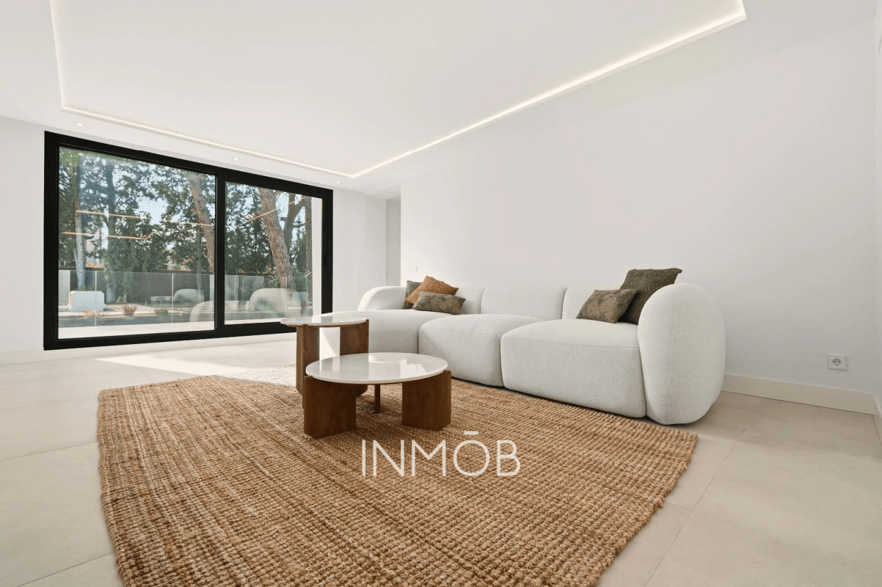 A ESTRENAR MODERNIDAD Y LUJO CHALET INDEPENDIENTE EN BONANZA