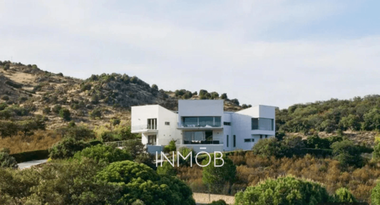 CHALET INDEPENDIENTE DE DISEÑO EN MOLINO DE LA HOZ