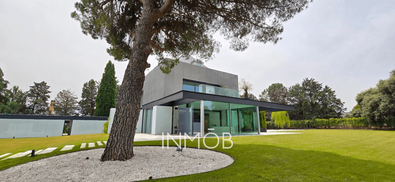 EXCLUSIVIDAD LA FINCA POZUELO MADRID - FOTOVOLTAICA Y ASCENSOR