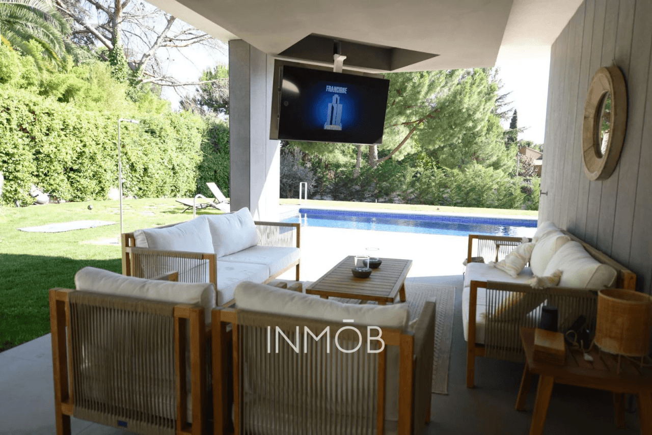 CHALET MODERNO - URB. LAS LOMAS - BOADILLA DEL MONTE