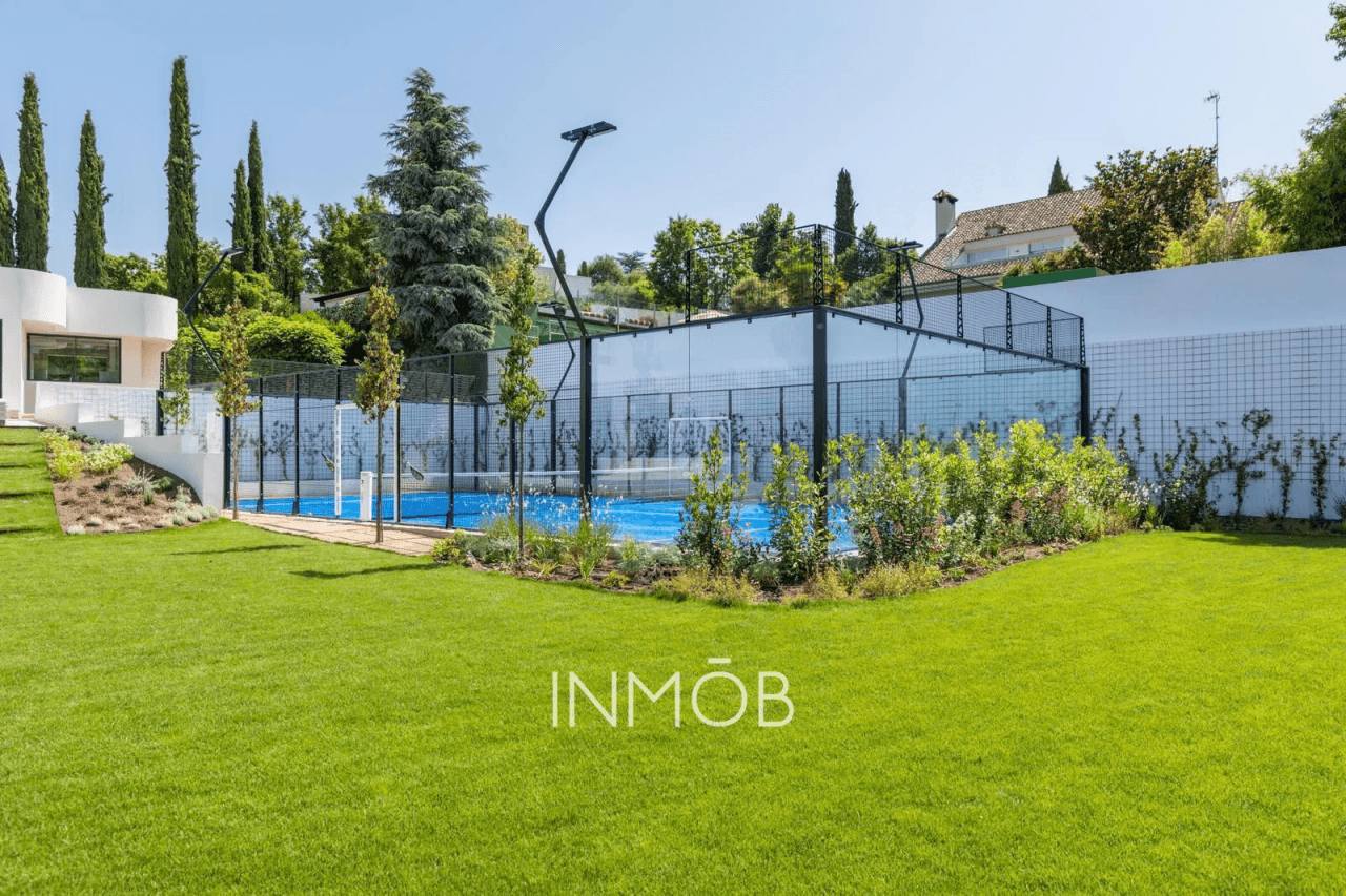 MAGNANIMA y ELEGANTE VILLA EN LAS LOMAS BOADILLA DEL MONTE