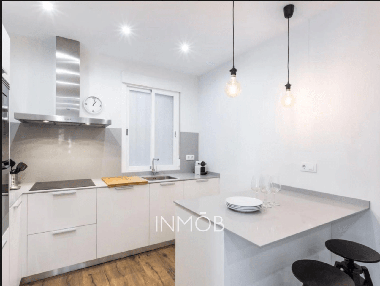 Exclusivo Piso de 3 Dormitorios en Calle Doctor Castelo, a Pasos del Parque del Retiro