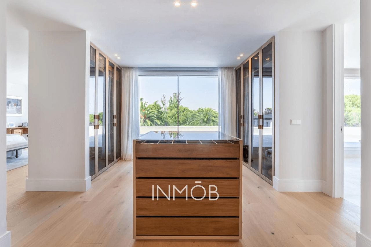 MAGNANIMA y ELEGANTE VILLA EN LAS LOMAS BOADILLA DEL MONTE