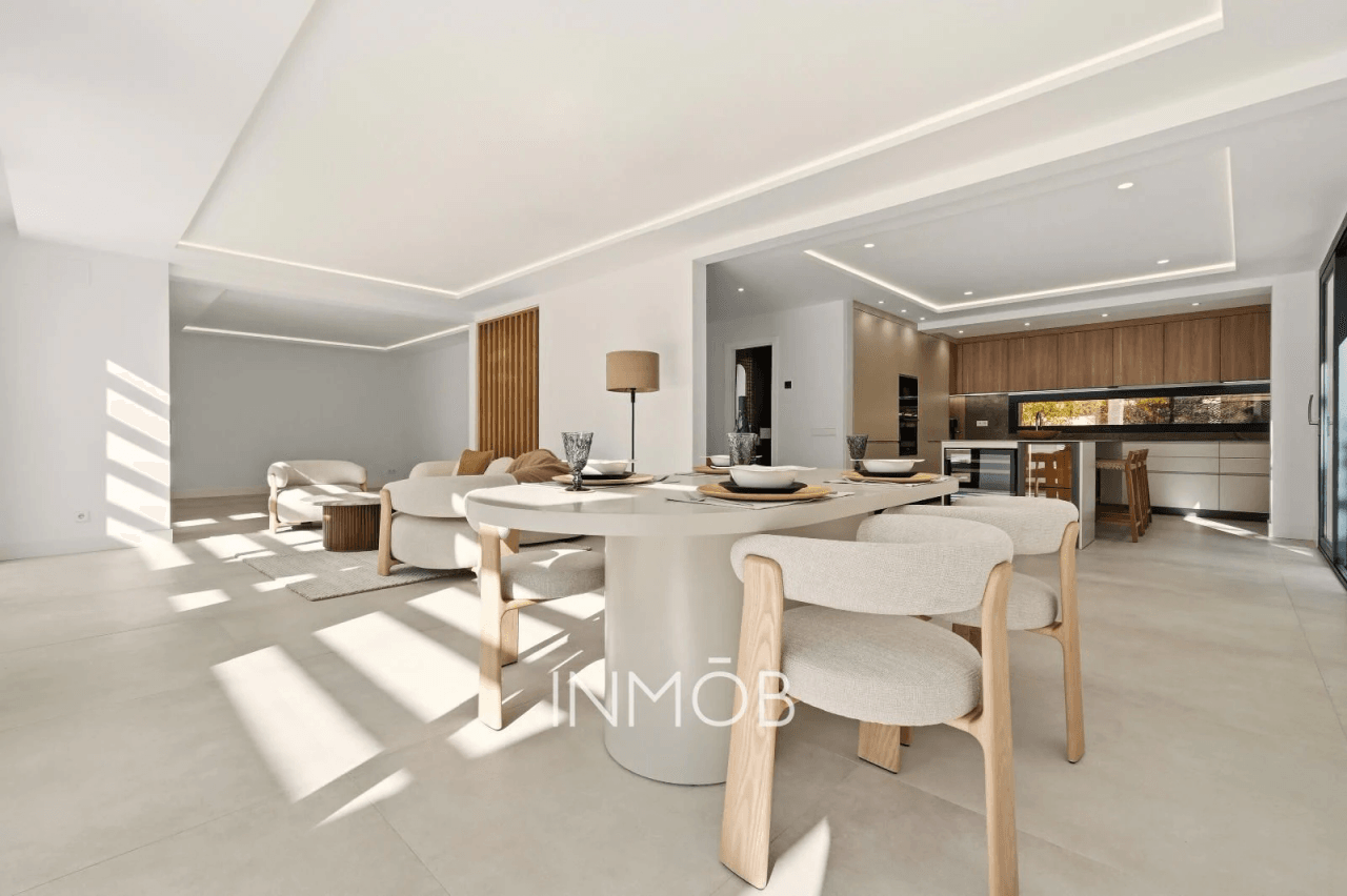 A ESTRENAR MODERNIDAD Y LUJO CHALET INDEPENDIENTE EN BONANZA