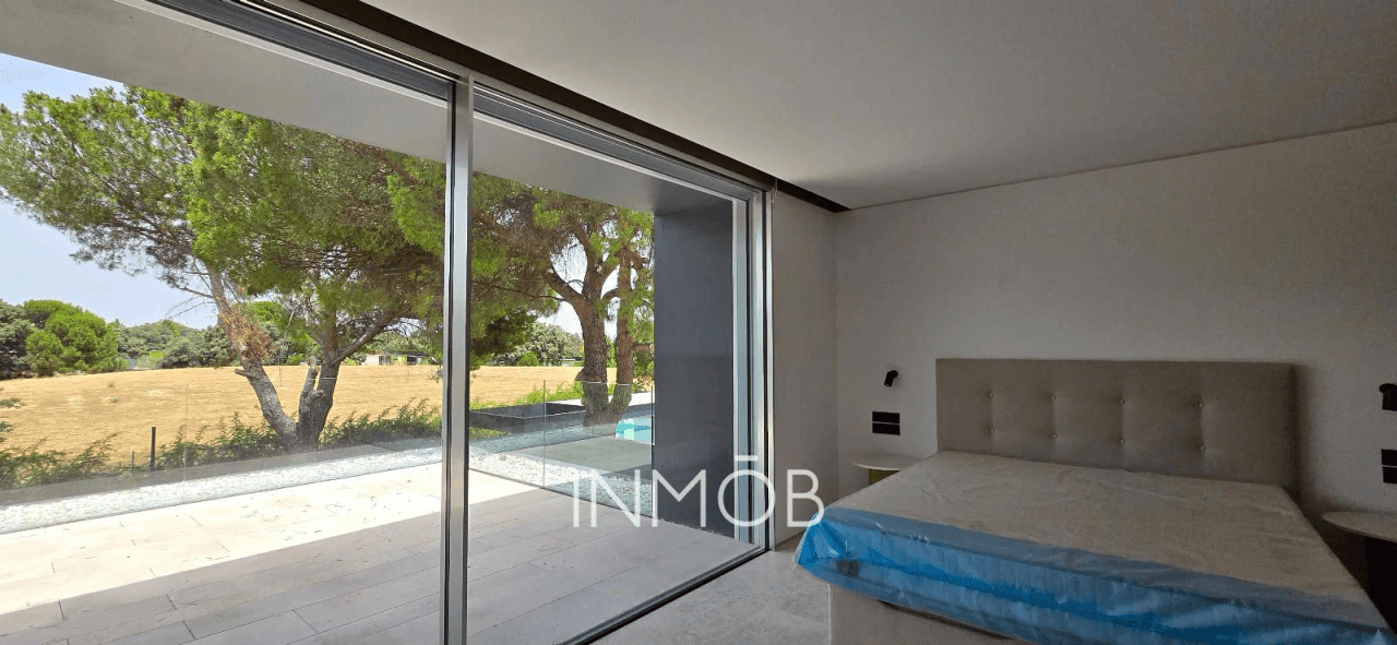 EXCLUSIVIDAD LA FINCA POZUELO MADRID - FOTOVOLTAICA Y ASCENSOR