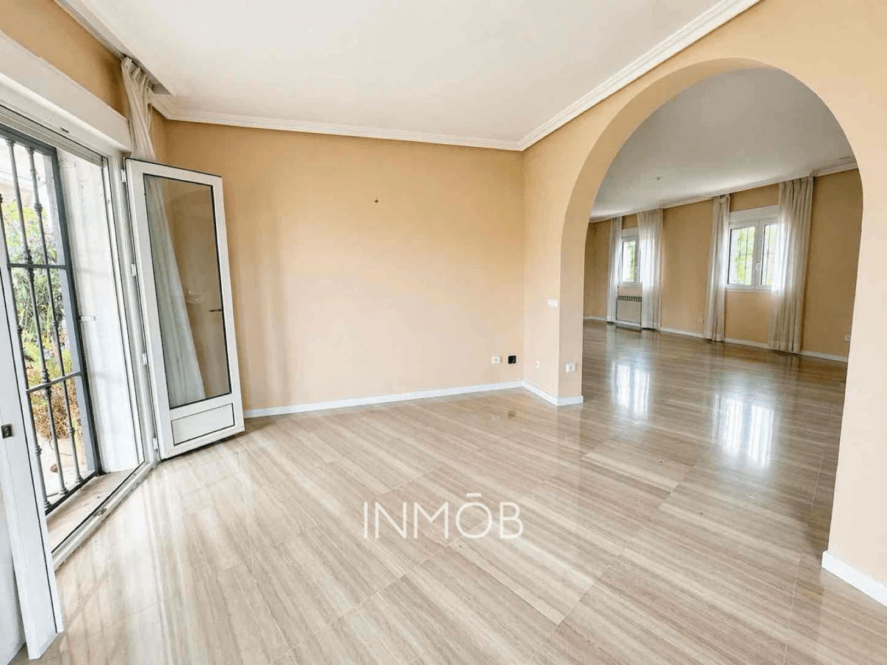 CHALET INDEPENDIENTE EN PARCELA 3.118m2 - BONANZA -