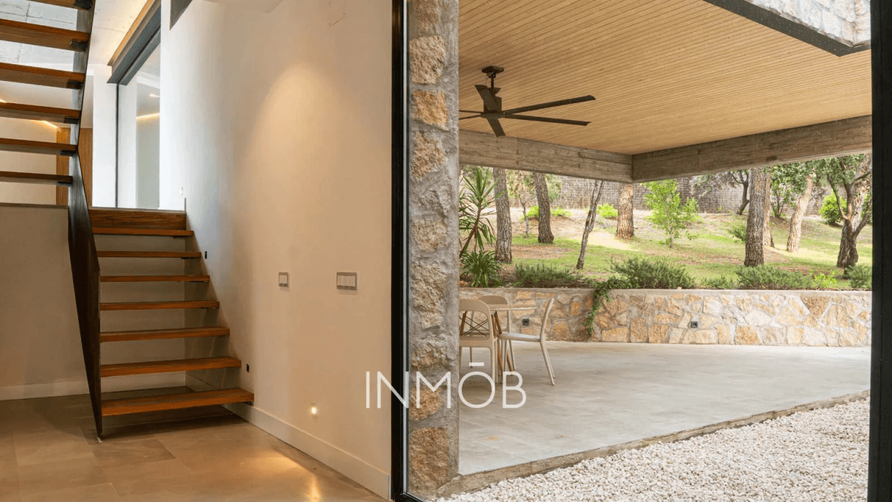 MODERNO CHALET INDEPENDIENTE ESTILO NORDICO EN LAS LOMAS