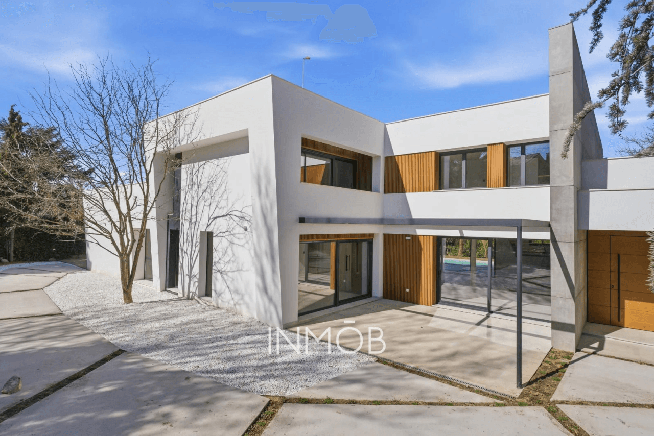 CASA SELLA - ARQUITECTURA CONTEMPORANEA en LAS LOMAS