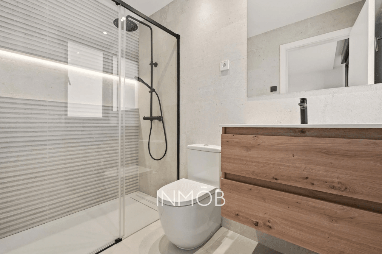 A ESTRENAR MODERNIDAD Y LUJO CHALET INDEPENDIENTE EN BONANZA
