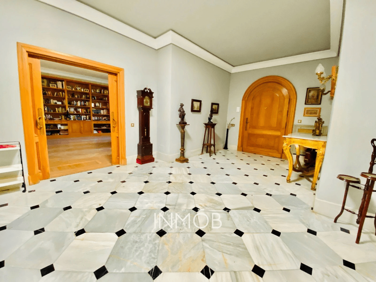 VILLA DE LUJO EN MONTEPRINCIPE EN UNA SOLA PLANTA - REFORMA