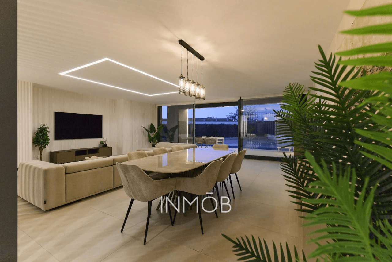 CHALET DE LUJO QHOMES VENTA BOADILLA DEL MONTE - SEGURIDAD PRIVADA 24 HORAS