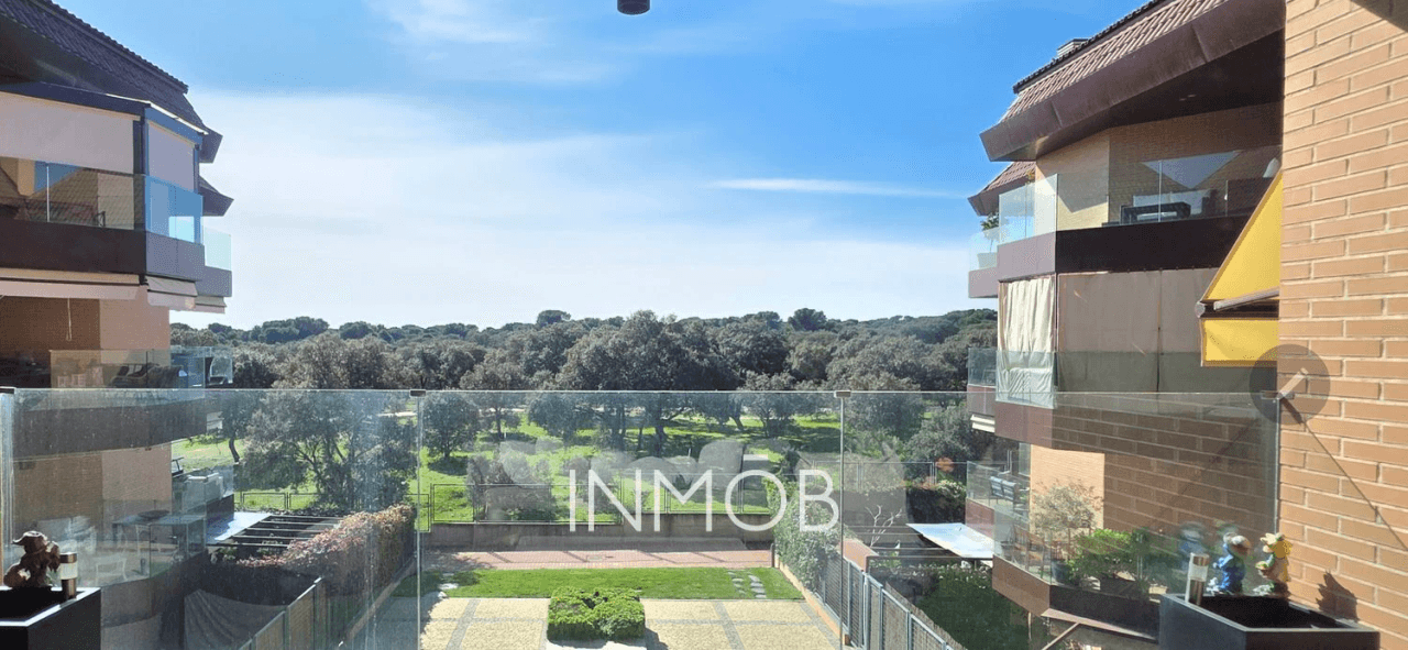 VIVIR VIENDO UN MONTE DE ENCINAS - PISO CON MARAVILLOSA TERRAZA