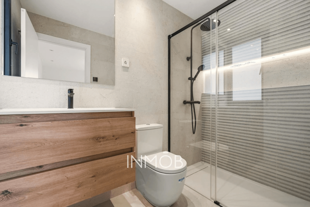 A ESTRENAR MODERNIDAD Y LUJO CHALET INDEPENDIENTE EN BONANZA