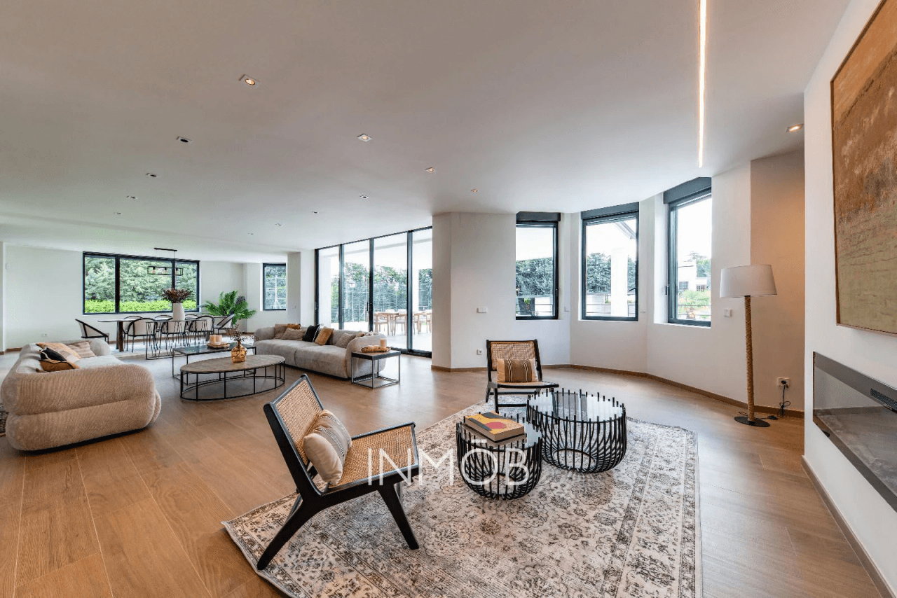 DISTINGUIDO CHALET DE LUJO A ESTRENAR URBANIZACION LAS LOMAS