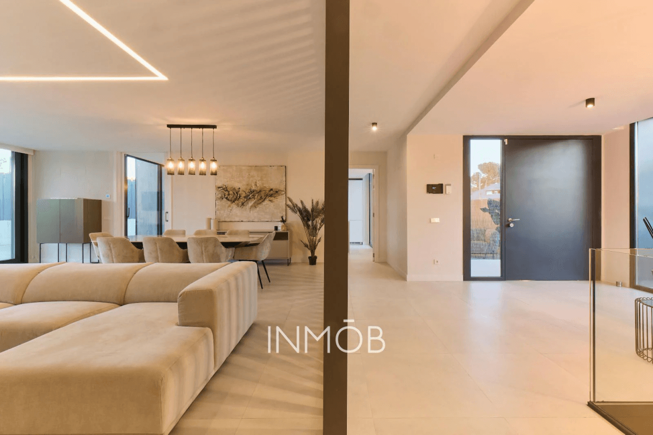 CHALET DE LUJO QHOMES VENTA BOADILLA DEL MONTE - SEGURIDAD PRIVADA 24 HORAS